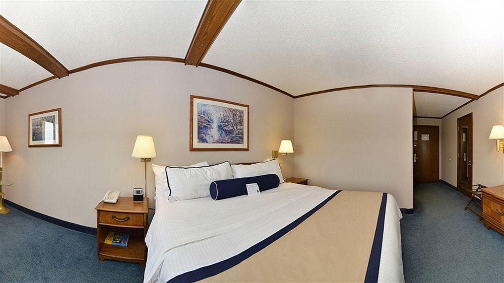 Hotel - Milwaukee By Ihg 3*